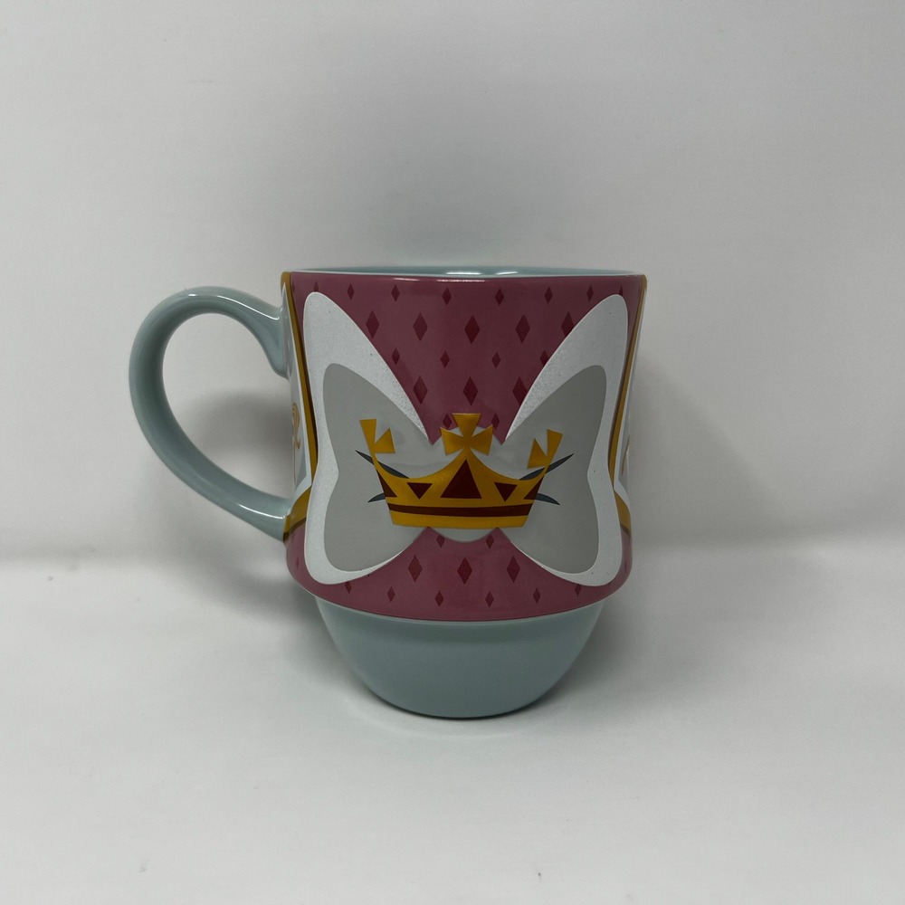 Disney Minnie Mouse The Main Attraction King Arthur Carousel Mug Limited